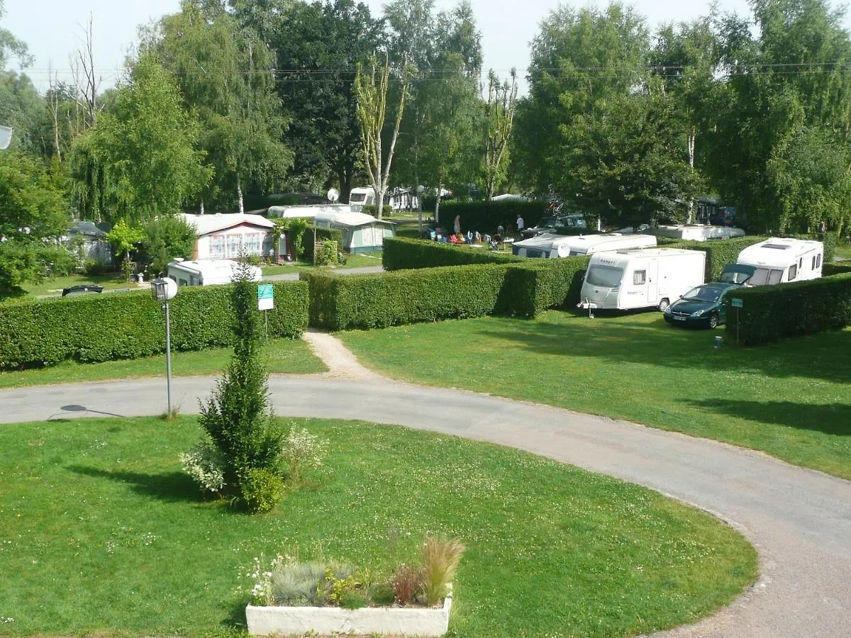 Camping Du Vivier Aux Carpes Hotel París